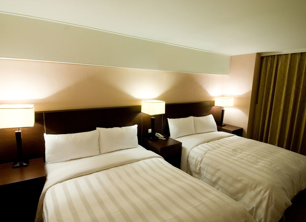 ยูนิค ฮอลิเดย์ โฮเทล Hotel เมืองฮวาเหลียน ภายนอก รูปภาพ